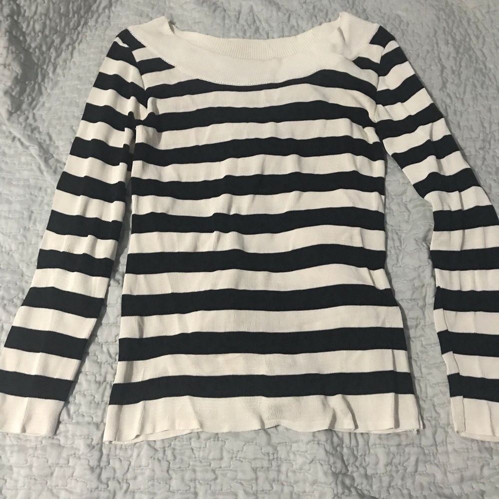 Entracta paris tops